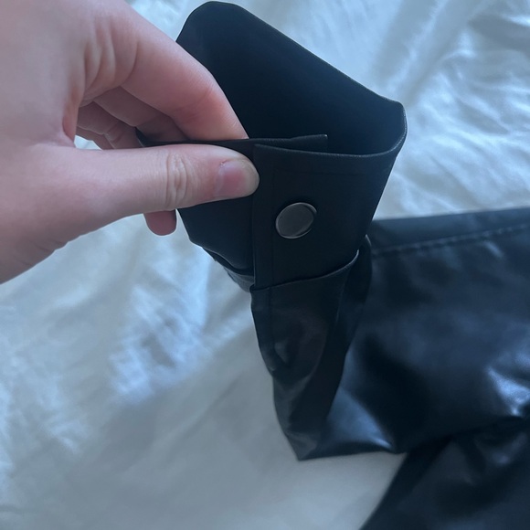 Leather Jacket - Picture 7 of 9